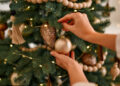 Овие украси треба да ги ставите на елката: Бои и форми кои носат среќа, љубов и пари