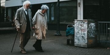 Брачниот живот може да го зголеми крвниот притисок, но не поради стрес или расправии