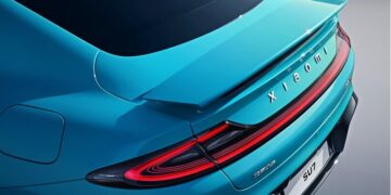 Xiaomi го претстави својот прв електричен автомобил