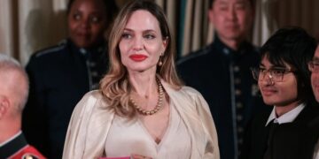 Анџелина Џоли: Се разболев шест месеци пред разводот