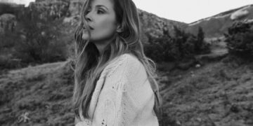 (Видео) Каролина со нова песна и спот  –  „Дај на сунце“