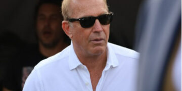 (Видео) Кевин Костнер по бурниот развод во врска со 19 години помлада пејачка