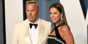 Кевин Костнер прашан за новата врска на неговата поранешна сопруга: „Немам соседи“