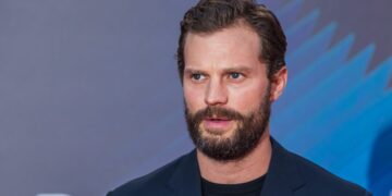 „Почувствував како ми трне левата, па десната рака“: холивудски актер итно хоспитализиран