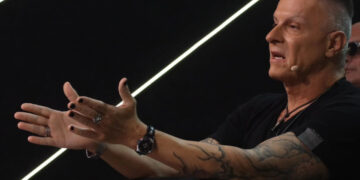 Ѓорѓе Давид, официјално, ја напушти Македонија