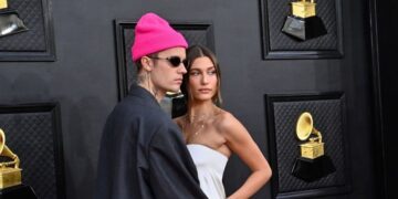 Таткото на Бибер ги загрижи  обожавателите на Џастин: „Молете се за нив двајца“