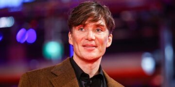 Kилијан Марфи откри зошто не сака мобилни телефони: Во мојата куќа нема интернет