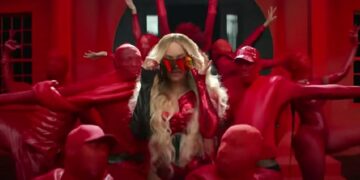 Бијонсе го најави новиот кантри албум на „Супер Боул“, го привлече вниманието на фановите