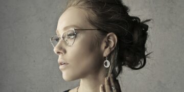 Сребрен прстен: Како се менува неговата важност и начинот на изработка низ историјата?