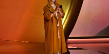 Селин Дион  се појави на Греми наградите, таа со години не е во јавност