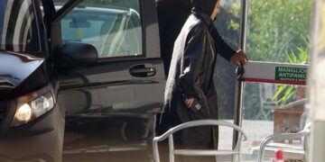 Канје повторно ја посети Италија со сопругата, многумина беа изненадени од тоа како Бјанка беше облечена