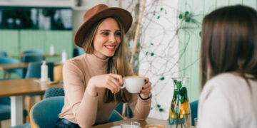 Хороскопски знаци кои лесно создаваат пријателства: нивната енергија ќе го освои секој соговорник