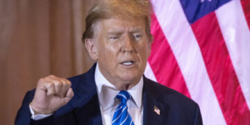 Дедото на Трамп не служел војска