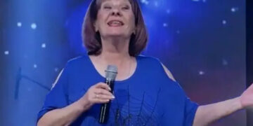 Почина Атина Апостолова, доајенот на македонската народна музика