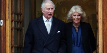 Се појавија нови детали за болеста на кралот Чарлс: „Тој е фрустриран, сака да работи“