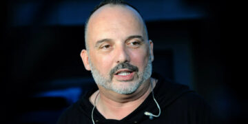 Поднесено обвинение против Тони Цетински: пејачот може да биде казнет со 8 години затвор