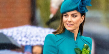 Кејт првпат видена во јавност со Вилијам, велат извори за кралската двојка