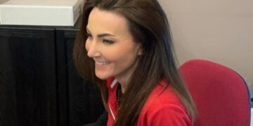 Не се работи за Кејт Мидлтон: Ова е моментално најпребаруваната жена на интернет