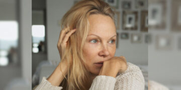 Памела Андерсон позираше без шминка за магазин: „Го правам тоа за сите девојки“