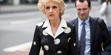 „Челичната Магнолија“ – адвокатката којашто ги разведе Дајана и Чарлс важи и за модна икона