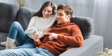 Хороскопски знаци кои не се љубоморни: имаат целосна доверба