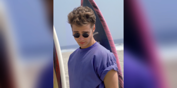 Се сеќавате на Брендон од Беверли Хилс – денеска има 54 години, фановите забележуваат дека не се променил многу