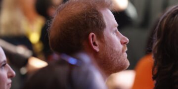 (Видео) Меган Маркл бакна друг маж, реакцијата на принцот Хари стана вирална на социјалните мрежи