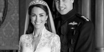 Црно-бела фотографија објавена на годишнината на свадбата на Кејт и Вилијам, фановите шокирани