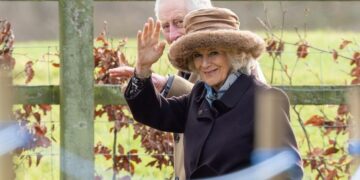 Чарлс и Камила се селат од омилената резиденција на кралот