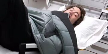 Раста итно опериран во Србија, не можел да стои на нозе