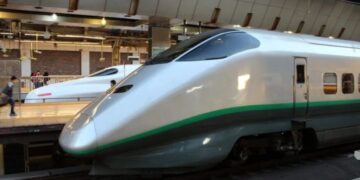 Воз во Јапонија задоцнил 17 минути