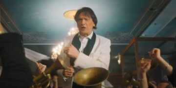 (Видео) Здравко Чолиќ со нова песна која е создадена во соработка со Дино Мерлин