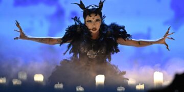 Се појавија фотографии од ирската претставничка без шминка и рогови, луѓето коментираат колку е убава