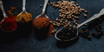 Невролог открива 4 зачини кои се одлични за мозокот и можат да ја подобрат концентрацијата