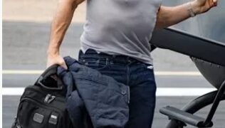 Том Круз покажа огромни бицепси