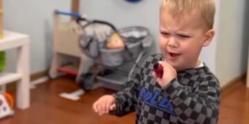 (Видео) Двегодишно дете до совршенство го имитира настапот на евровизискиот претставник на Хрватска