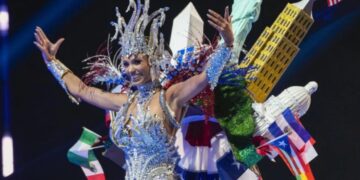 Крунисана нова мис на САД откако претходната победничка се откажа од победата