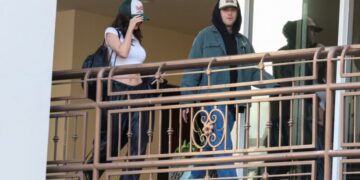 Повеќе не се крие зад широка облека: Кајли Џенер на сите им покажа дали е бремена