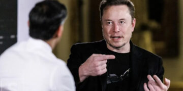 Маск има нов план: Сака да го урне „Јутјуб“