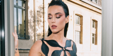 Кети Пери шокира со модна комбинација, фановите и пишуваат: Што не е во ред со тебе?