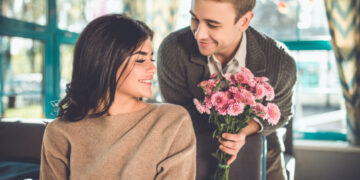 Најголемите ласкачи во Зодијакот: секогаш ќе ве опсипуваат со комплименти
