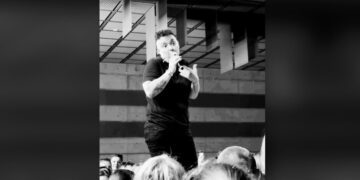 (Видео) Шерифовиќ го прекина концертот во Швајцарија: „Ако биде мојот син како вас, ќе се убијам“