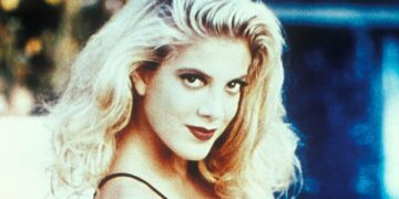 Познатата актерка од „Бевели Хилс“ доживеа целосен колапс: банкротира, војуваше со мајка си за пари, сопругот ја изневеруваше