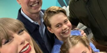 Тејлор Свифт направи селфи со принцот од Велс и неговите деца Џорџ и Шарлот