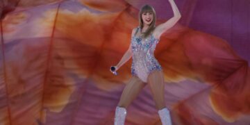 Кралско селфи: Тејлор Свифт објави фотографија со принцот Вилијам и неговите деца