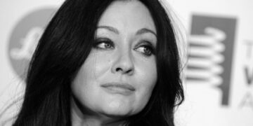 Почина Шенон Доерти