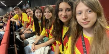 Два бронзени медали за девојките од Македонија на Европската олимпијада по информатика во Холандија