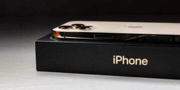 Apple подготви неколку нови бои за iPhone 16