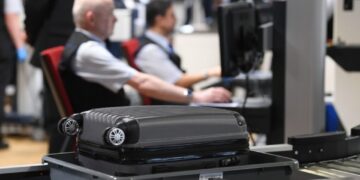 Од утре се менуваат правилата за рачен багаж на аеродромите во ЕУ