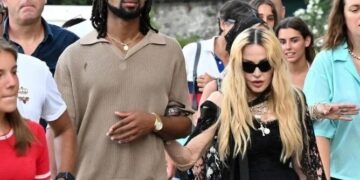 Мадона одмара во Италија со новото момче, фудбалерот е 37 години помлад од пејачката